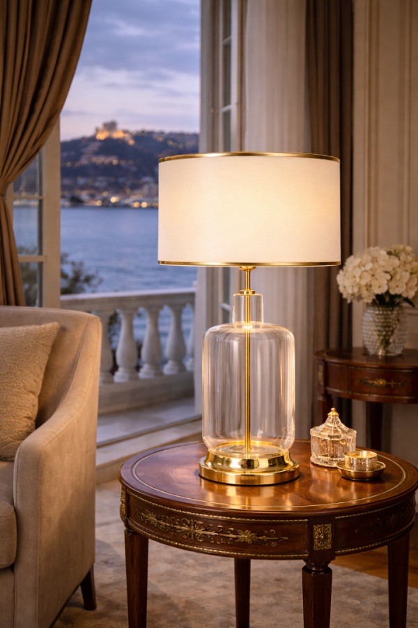 Rouen Gold Ayaklı Modern Özel Tasarım Cam Abajur - Gold Şeritli Krem