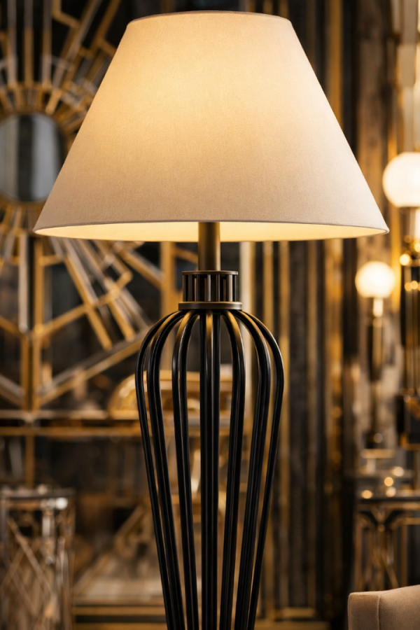 ATELIER N°7 – Heykelsi Tasarım Lambader | Özel Metal Gövde, Salon ve Lobi Aydınlatması ATELIER N°7 – Heykelsi Tasarım Lambader | Özel Metal Gövde, Salon ve Lobi Aydınlatması