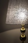 Gold Kaplama Üçlü Küre Modern Metal Lambader - Başlık rengi Gri Kırçıl’dır.