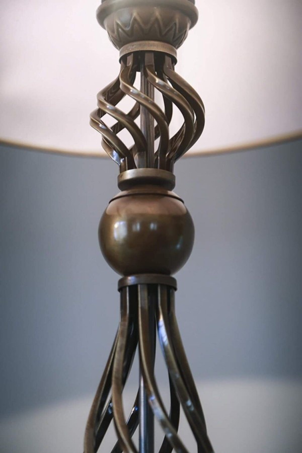 – Bronz Lambader Modern .başlık Rengi Mataro Vizon’dur – Bronz Lambader Modern .başlık Rengi Mataro Vizon’dur