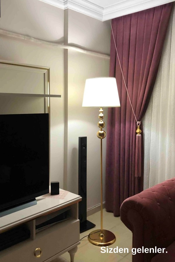 Vega Gold Kaplama Üçlü Küre Metal Lambader - Gold Şeritli S Krem